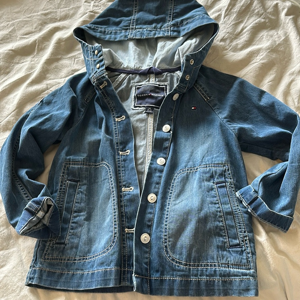 Youth girls Tommy Hilfiger hooded Jean jacket - size S(6-7)
